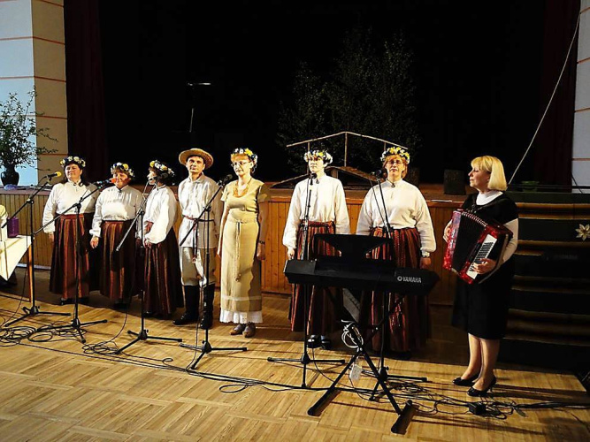 . XII Golda dzīšmu i “gveļžu” saītā “Auni kuojas, laksteigola!” Dagdā. 2015. goda 26. apreļs