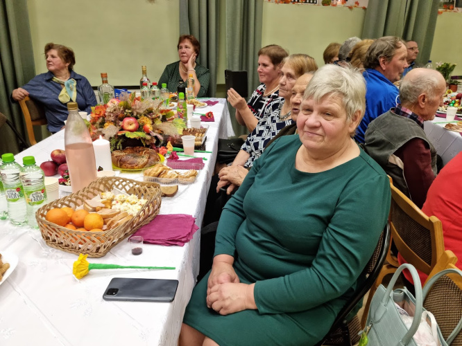 Aulejīši Kombuļu tautys nomā senioru pasuokumā, 2024.g.